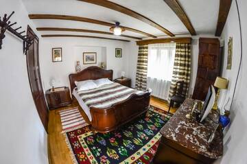 Фото номера Люкс с 2 спальнями Гостевой дом Casa Veche г. Мэлдэрешти 4